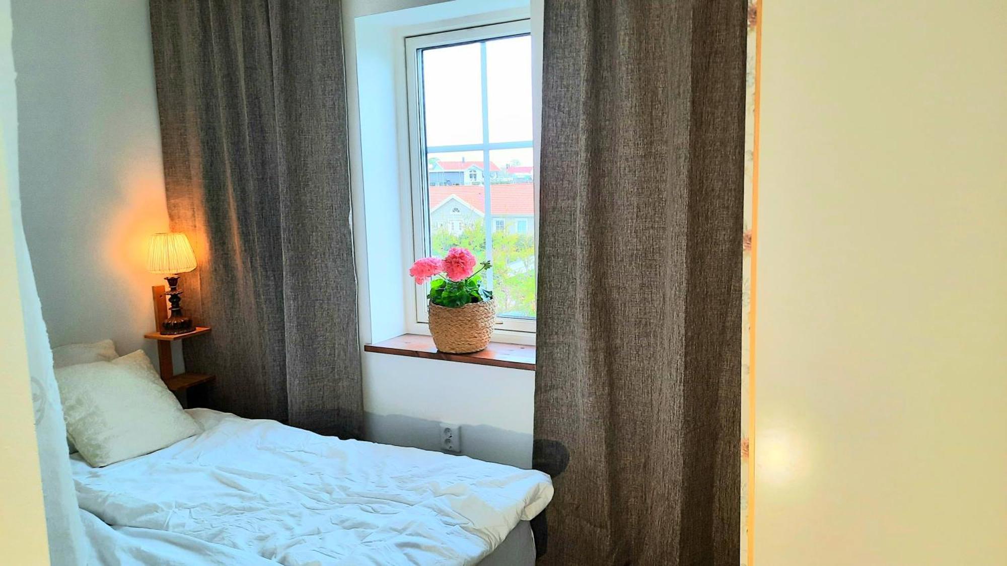 Boende - Stuga Naera Naturen, 3 Km Till Motala Centrum, Elbilsladdning Finns Pa Tomten - Privat Vaerd Esterno foto